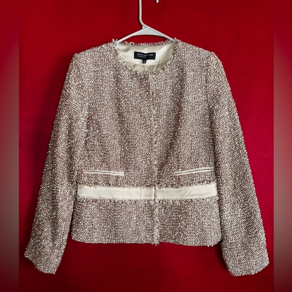 Jones New York Jackets & Blazers - #410-NWT- Jones New York Gorgeous Cream/Gold Tones Textured Blazer MSRP $199